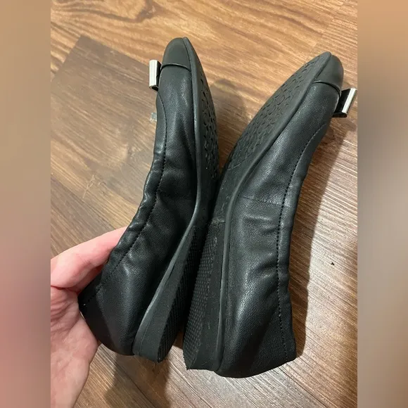 Coach Leather Bow Flats in Black Leather &amp; PatentSize 6B