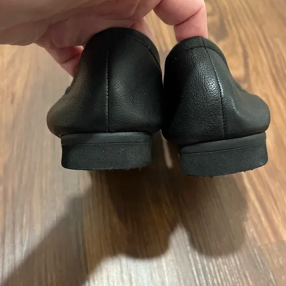Coach Leather Bow Flats in Black Leather &amp; PatentSize 6B