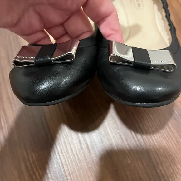 Coach Leather Bow Flats in Black Leather &amp; PatentSize 6B