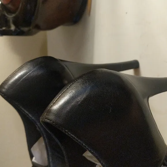 Coach Leslie Lace Up Sandals