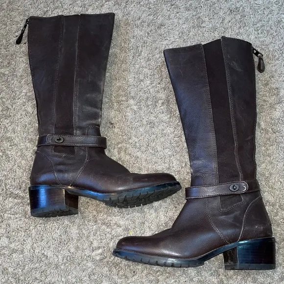 Coach Pencey brown leather zip back heeled boots