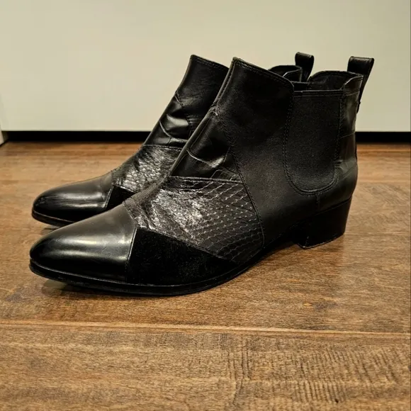 Coach Suffolk Patchwork Black Leather Women's Ankle Bootie sz 8m