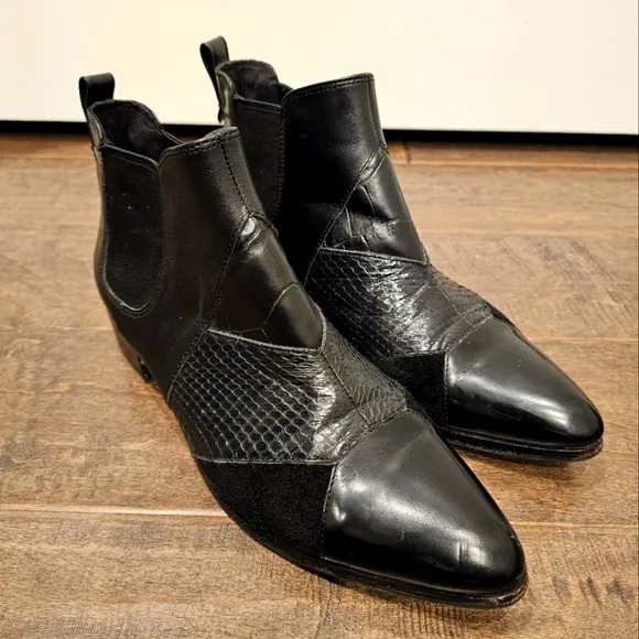 Coach Suffolk Patchwork Black Leather Women's Ankle Bootie sz 8m