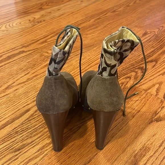 Coach Woman’s Heeled Boots Size 8