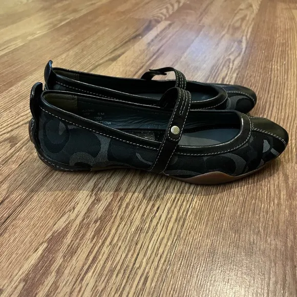 Coach Women's Black Signature Logo Mary Jane Shoes Leather and Canvas Joy Size 5