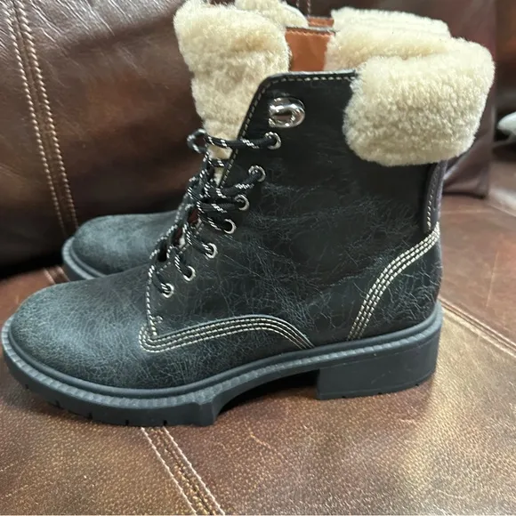 Coach Women's Lorimer G5495 Black Leather Distressed Shearling Boots Size 7 B