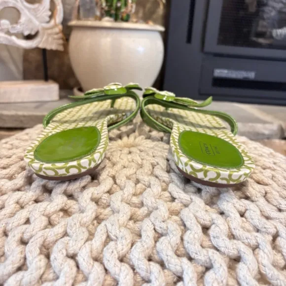 Coach Women's Patty Flower Green Flats Sandals Leather SZ 9B