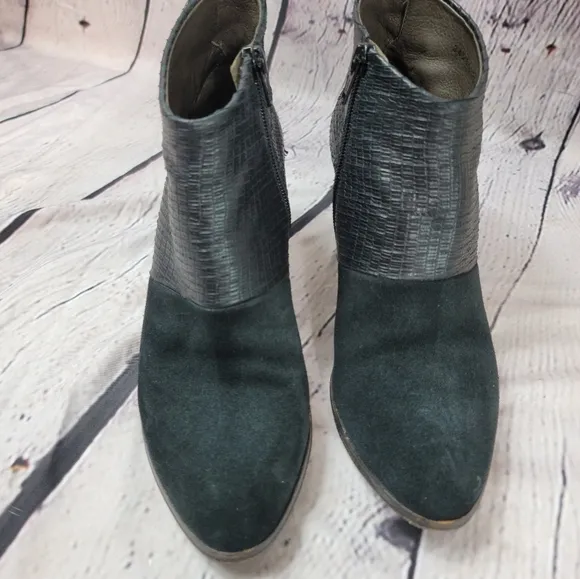 COCLICO SHOES OKI BLACK SUEDE TEXTURED LEATHER ANKLE BOOT HEELS WOMEN'S SIZE 37