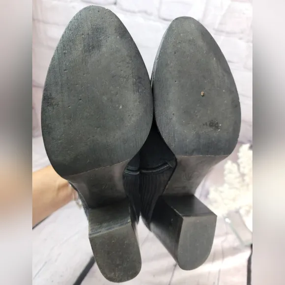 COCLICO SHOES OKI BLACK SUEDE TEXTURED LEATHER ANKLE BOOT HEELS WOMEN'S SIZE 37