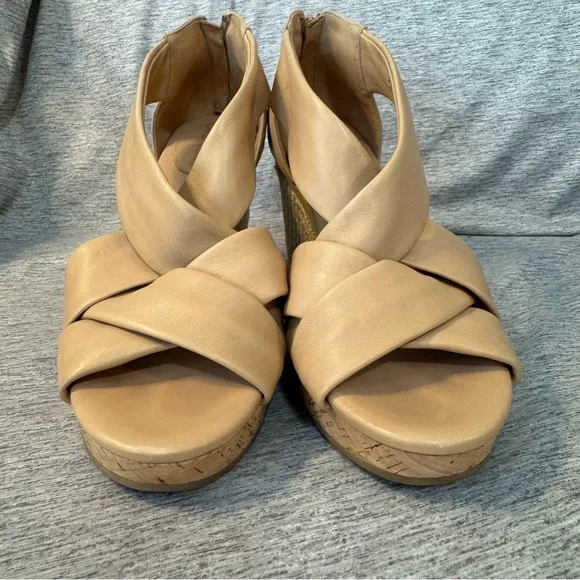 COLE HAAN AND NIKE Espadrille Wedges, Tan Leather, Heel Zip, Size 9.5, EUC