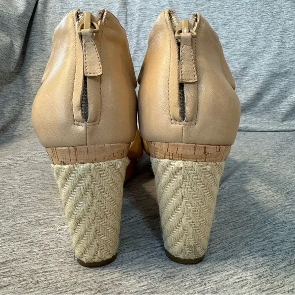 COLE HAAN AND NIKE Espadrille Wedges, Tan Leather, Heel Zip, Size 9.5, EUC