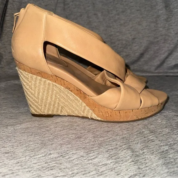 COLE HAAN AND NIKE Espadrille Wedges, Tan Leather, Heel Zip, Size 9.5, EUC