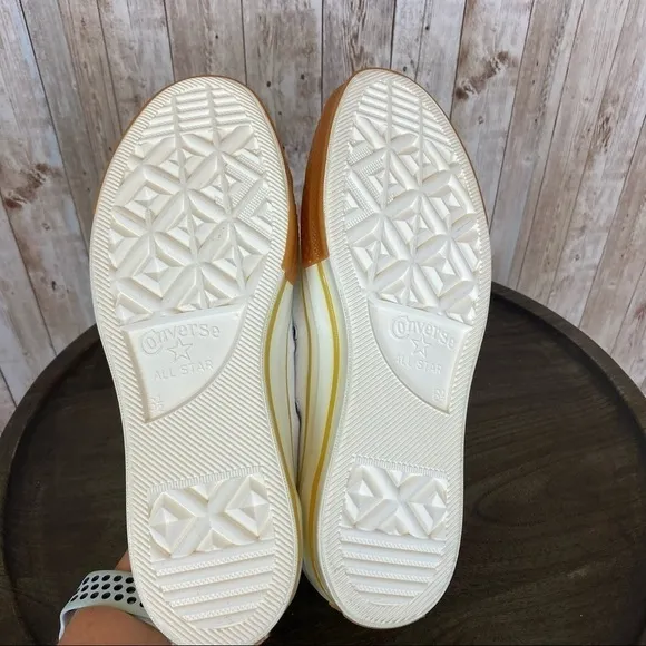 Converse Chuck 70 Pop Toe Lo Canvas Sneakers Size 8 Women