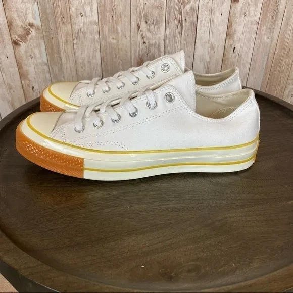 Converse Chuck 70 Pop Toe Lo Canvas Sneakers Size 9 Women