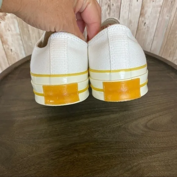 Converse Chuck 70 Pop Toe Lo Canvas Sneakers Size 9 Women