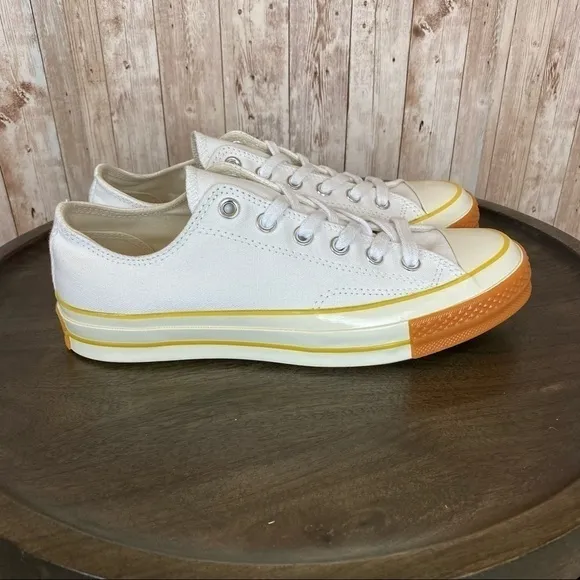 Converse Chuck 70 Pop Toe Lo Canvas Sneakers Size 9 Women