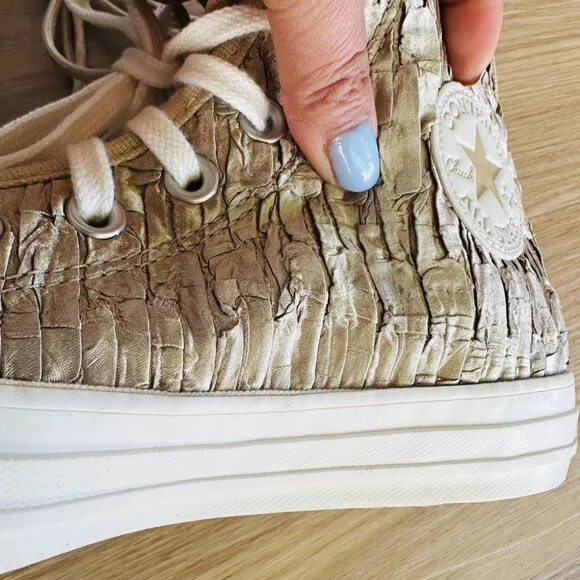 🤩Converse Chuck Taylor All Star Hi Women Luxe Shoes Sz 7 Satin Textured A09782C