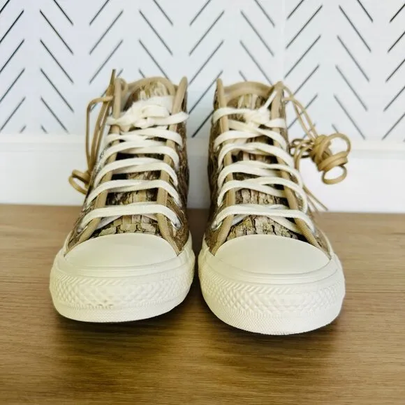 🤩Converse Chuck Taylor All Star Hi Women Luxe Shoes Sz 7 Satin Textured A09782C