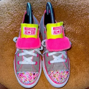 CONVERSE CHUCK TAYLOR DOUBLE TONGUE CUSTOMIZED GIRL’S SNEAKERS.. SIZE 3