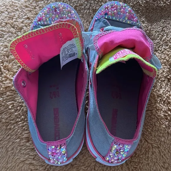 CONVERSE CHUCK TAYLOR DOUBLE TONGUE CUSTOMIZED GIRL’S SNEAKERS.. SIZE 3
