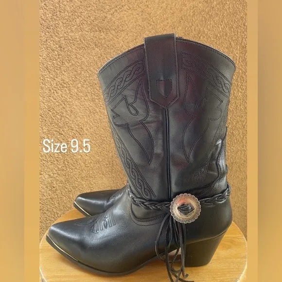 Cowboy Carter Black Heeled Leather Boots with Decorative Stitching