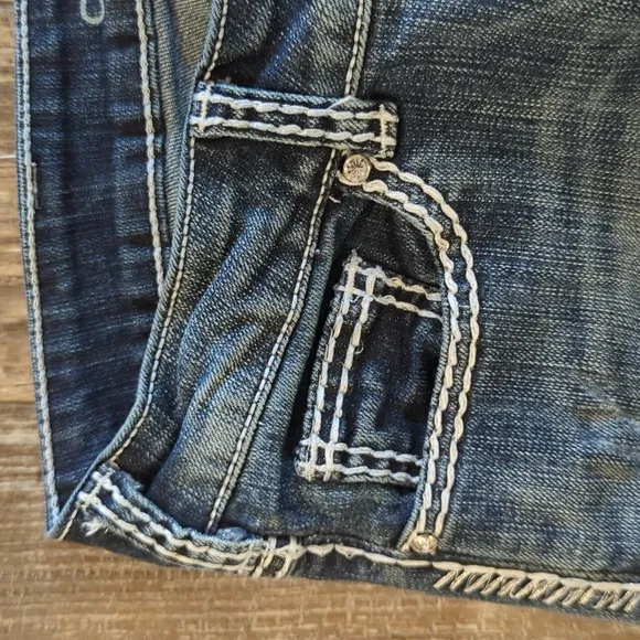 COWGIRL TUFF &quot;Ride &amp; Shine&quot; bootcut jeans 26x35 EUC