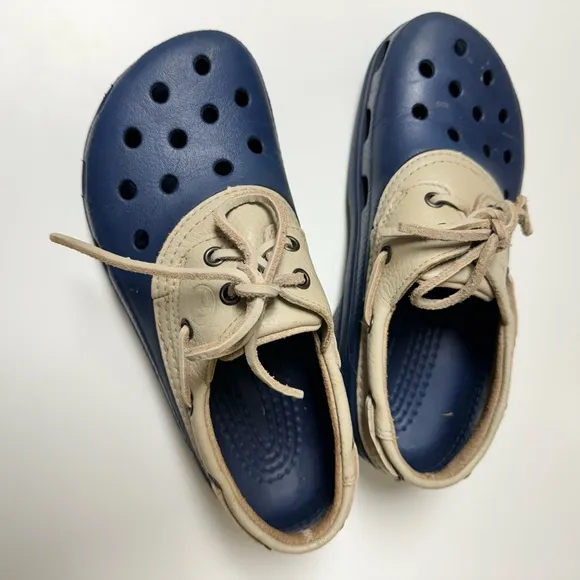 Crocs Islander Pitcrew Boat Blue &amp; Beige Leather Clogs