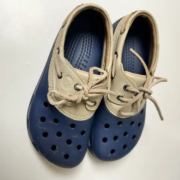 Crocs Islander Pitcrew Boat Blue &amp; Beige Leather Clogs