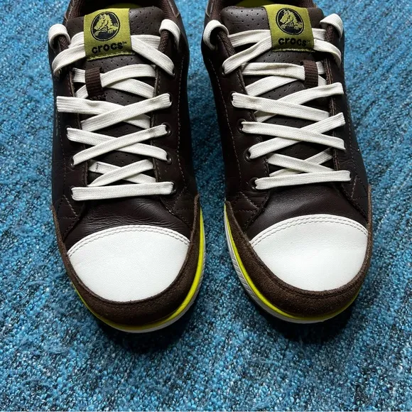 Crocs Karlson Spikeless Leather Golf Shoes in Espresso Brown Citrus