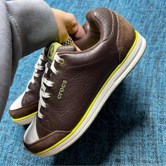 Crocs Karlson Spikeless Leather Golf Shoes in Espresso Brown Citrus