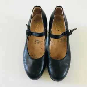 Dance leather shoes