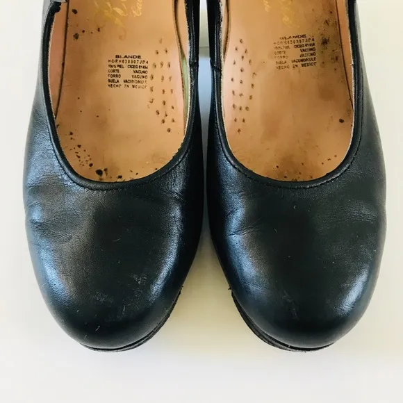 Dance leather shoes