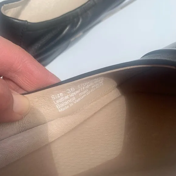 Dansko ballerina flats black leather size 5.5-6 (European 36)