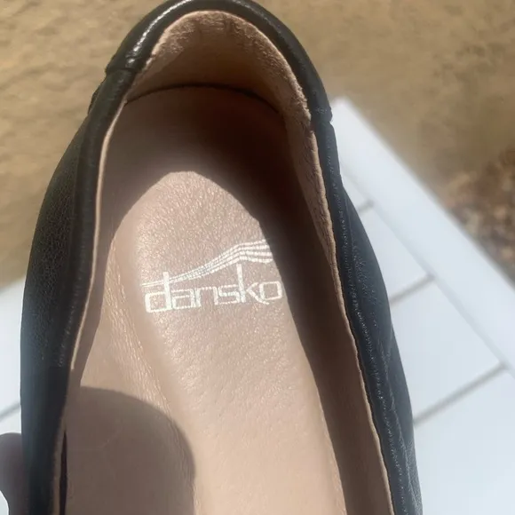 Dansko ballerina flats black leather size 5.5-6 (European 36)