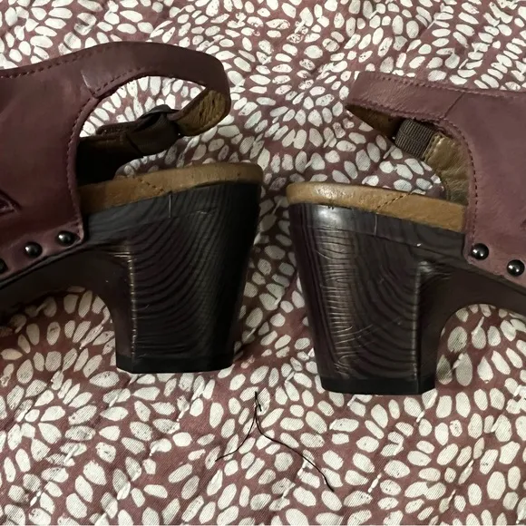 Dansko Nina Violet Purple Full Grain Leather Wedge Sandals Size 39
