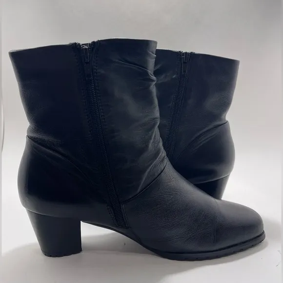 DAVID TATE Women’s Kona Lambskin Boots Size 10W Black