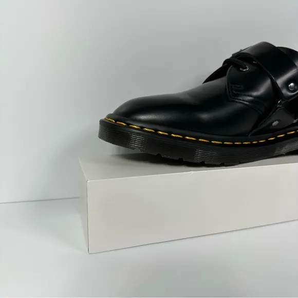 DOC HENREE POLISHED SMOOTH LEATHER BUCKLE SHOES WOMENS SIZE 9 HARNESS STRAPS NEW