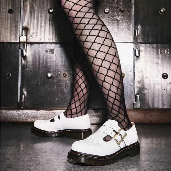 DOC MARTENS 8065 SMOOTH LEATHER MARY JANE SHOES Women’s Sz 8L AW004