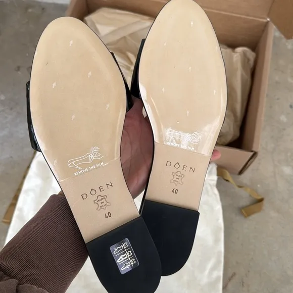 Doen Angelica croc sandal flats size 40 NWT
