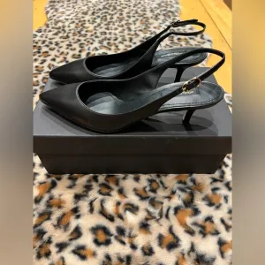 Dolce &amp; Gabbana Black Leather Slingback Kitten Heel Pumps 38/7.5
