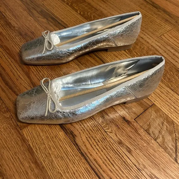 Dolce Vita Anisa Ballet Flats Silver Distressed Leather