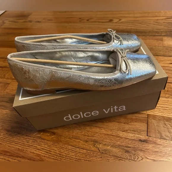 Dolce Vita Anisa Ballet Flats Silver Distressed Leather