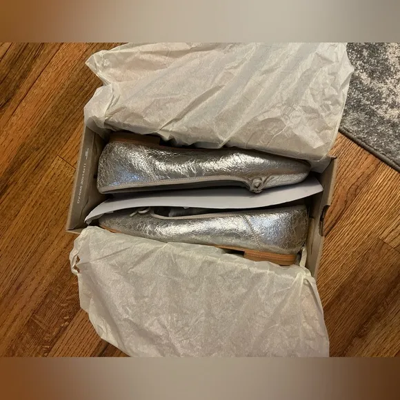 Dolce Vita Anisa Ballet Flats Silver Distressed Leather