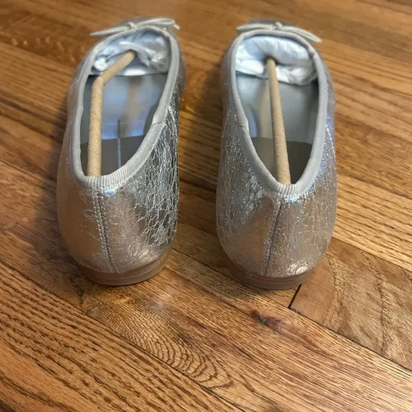 Dolce Vita Anisa Ballet Flats Silver Distressed Leather