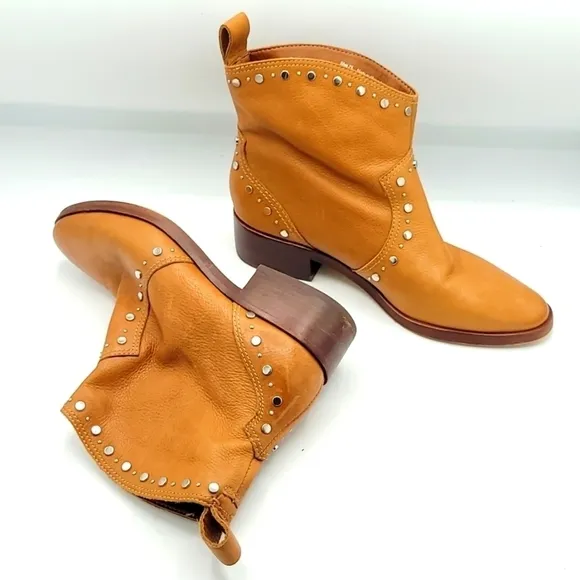 Dolce Vita Cognac Tobin Studded Western Leather Ankle Boots/Booties Size 7.5