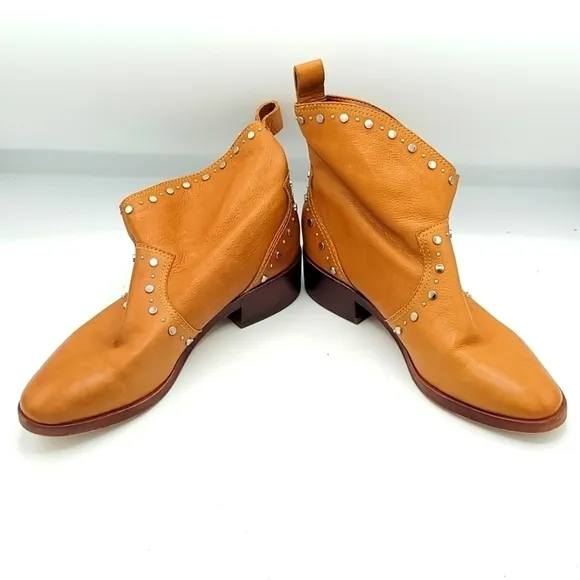 Dolce Vita Cognac Tobin Studded Western Leather Ankle Boots/Booties Size 7.5