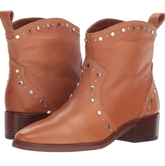 Dolce Vita Cognac Tobin Studded Western Leather Ankle Boots/Booties Size 7.5