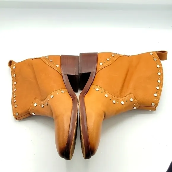 Dolce Vita Cognac Tobin Studded Western Leather Ankle Boots/Booties Size 7.5