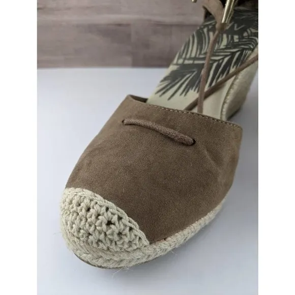 Dolce Vita Espadrille Wedges Lace Up