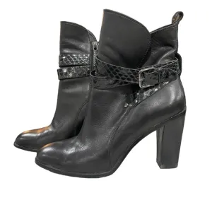 Donald J Pliner blacker leather Oli heeled ankle boots women’s size 8